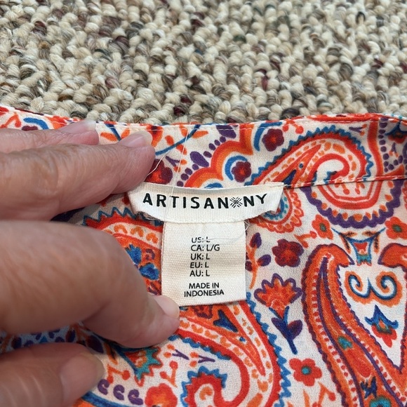 Artisan NY Paisley Sleeveless Blouse - Orange and Blue. Large - Picture 5 of 10